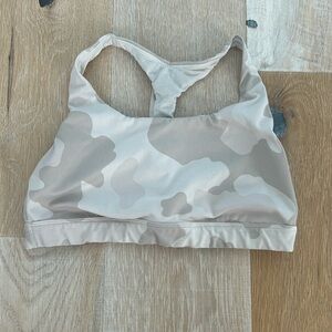 All in Motion Women's Size M Seamless Medium Support Cami Bra Cream Camp‎ Camo